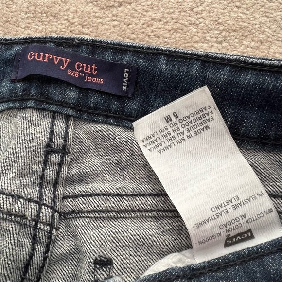 🍉 Levis Curvy Cut 528 Jeans Juniors Medium Wash - Picture 10 of 11